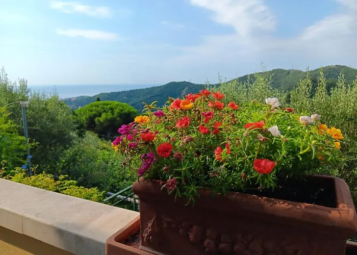 Tramonti E Mare, Vista Mare Giardino, La Casa Che In Ogni Stagione Si Trasforma! Lägenhet Celle Ligure